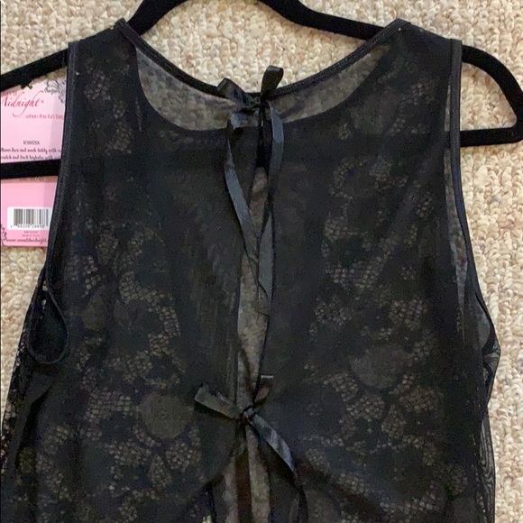 Allover lace teddy - Picture 5 of 7